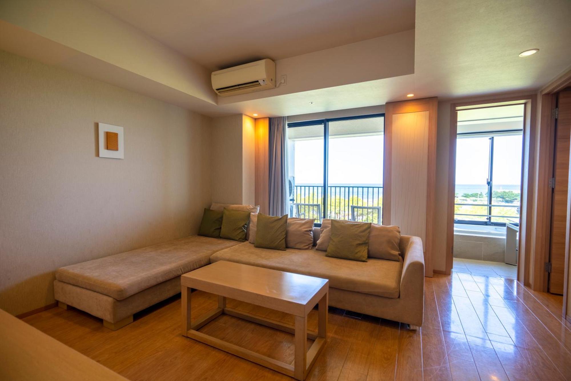 Okinawa Moon Ocean Ginowan Hotel & Residence מראה חיצוני תמונה