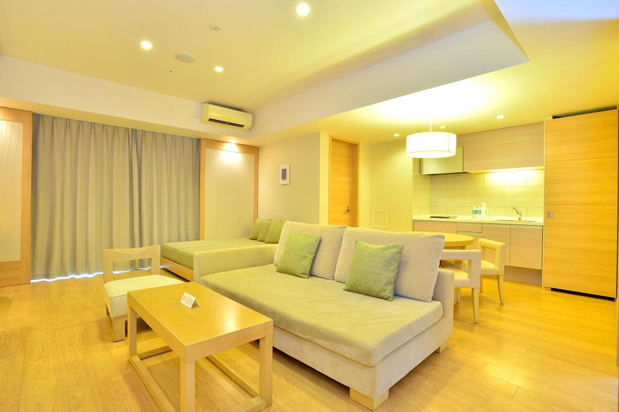 Okinawa Moon Ocean Ginowan Hotel & Residence מראה חיצוני תמונה