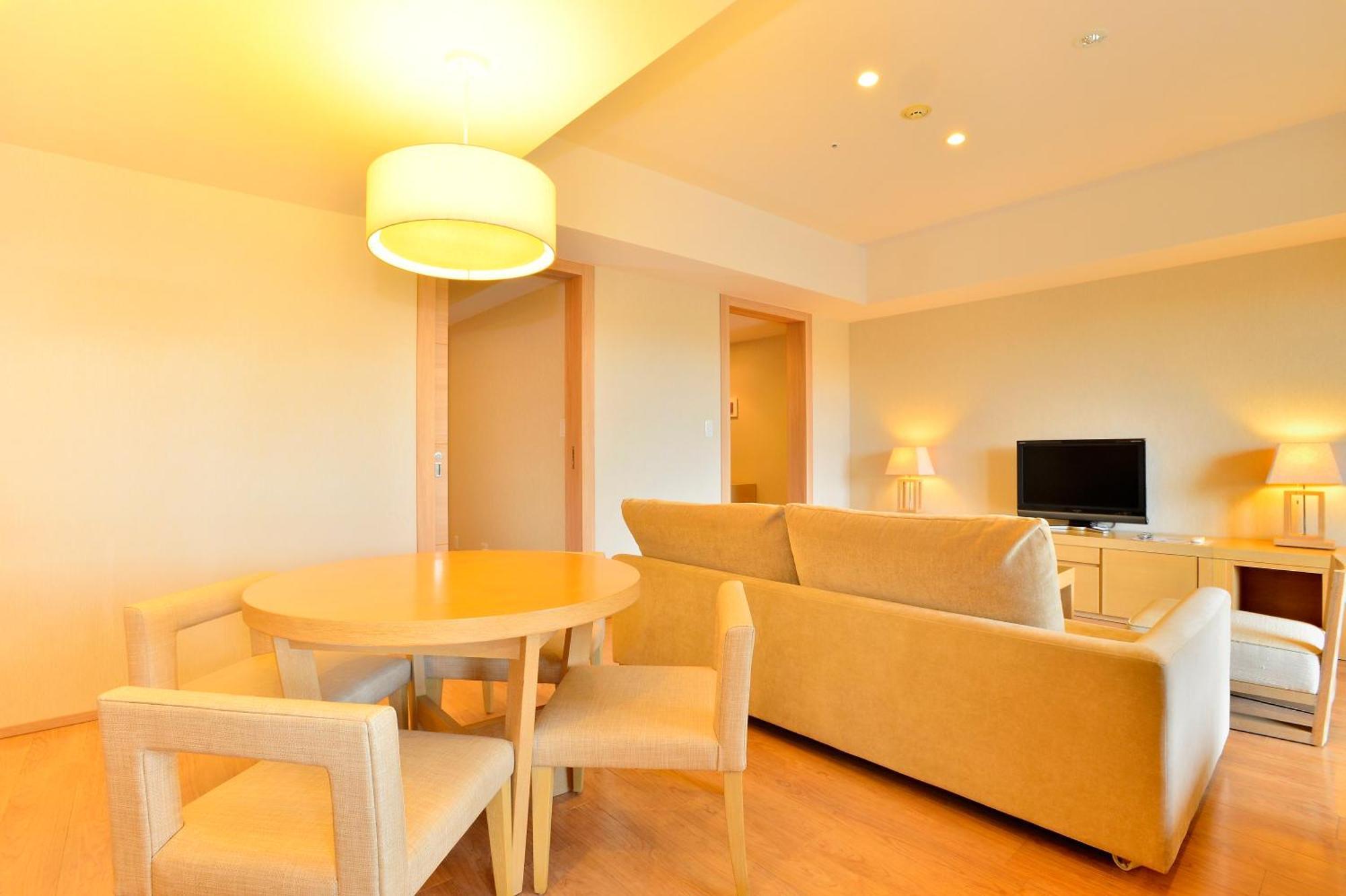 Okinawa Moon Ocean Ginowan Hotel & Residence מראה חיצוני תמונה
