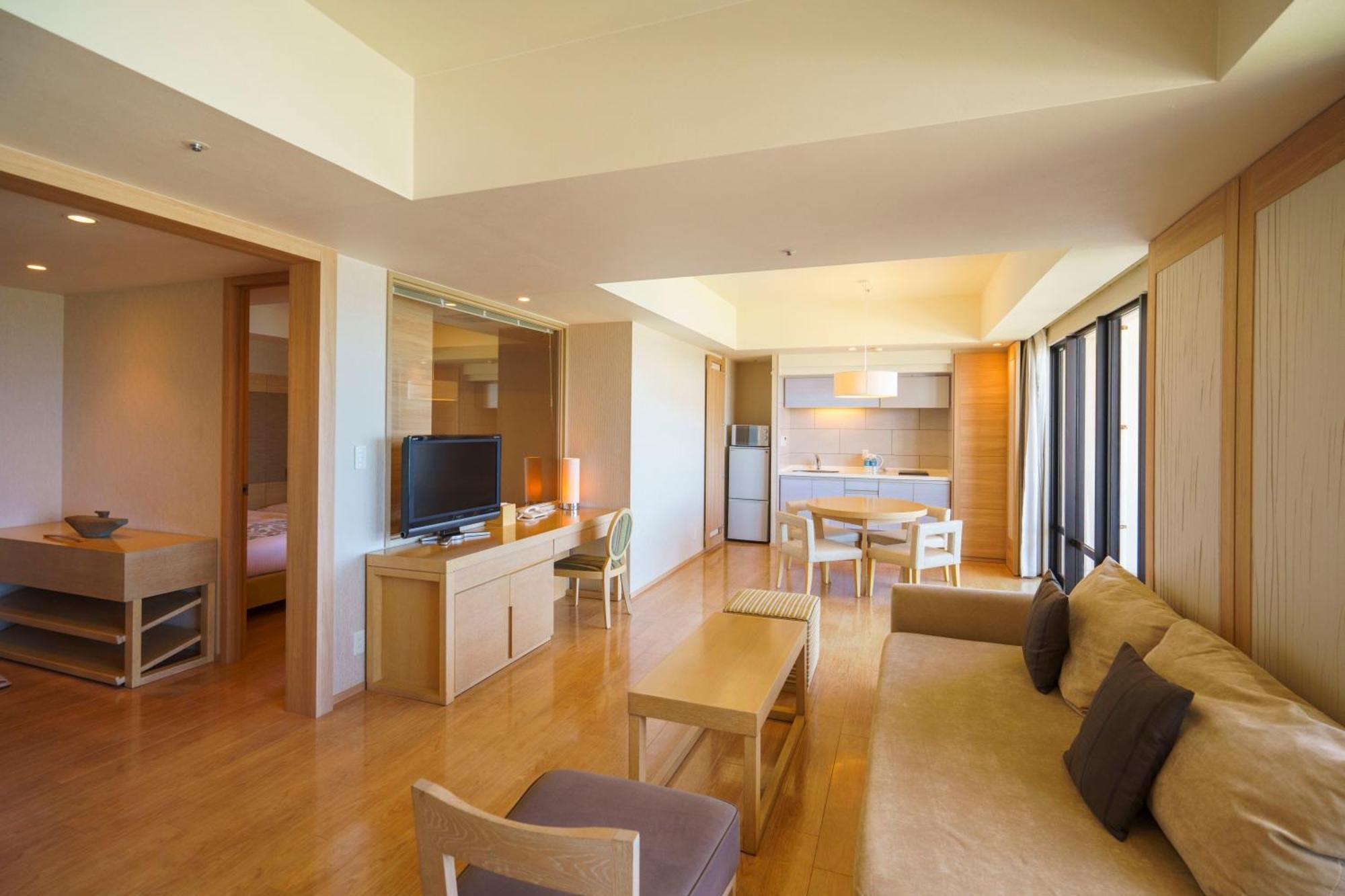 Okinawa Moon Ocean Ginowan Hotel & Residence מראה חיצוני תמונה